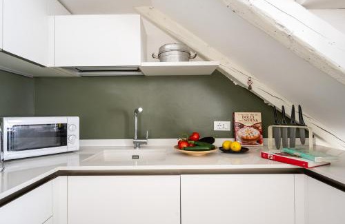 Favaro Veneto Apartment | 153 Tulips Home