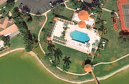 North Naples House | 155 m², max 4 people, 2 bedrooms 2 bathrooms, home office, pool next to the house