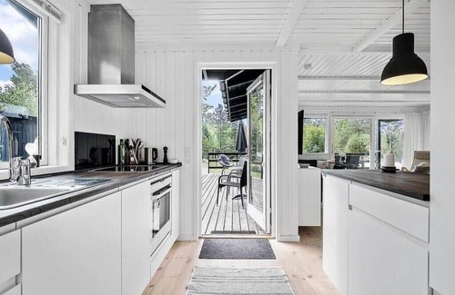 Oster Somarken House | 1571 Aakirkeby - Malurtvej 8