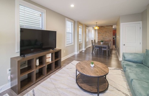 Ironbound District Villa | 15MIN->EWR/American Dream Mall!