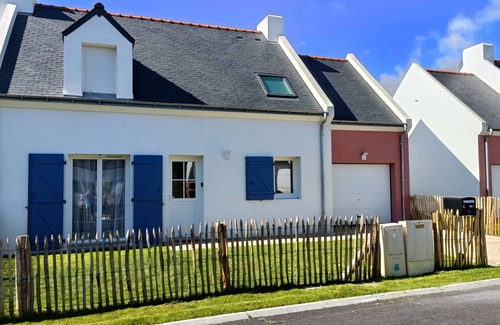 Le Palais House | 15min walk Pier, shops and beaches