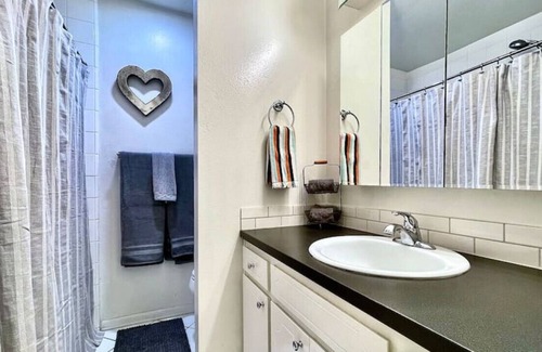 Southeastern Sacramento House | 15th Ave · Rare Land Park Studio w/King Bed + Patio + Washer Dryer + Kitchen