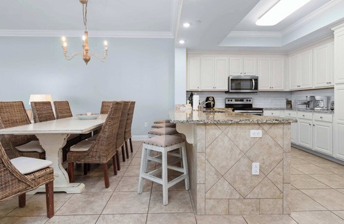 Orange Beach Condo | 15th Floor Beachfront Condo | Balcony, Lazy River | Tickets for Local Activities