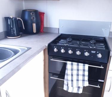 Tattershall Resort | 16 anglers acre luxury hot tub break tattershall lakes