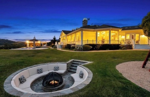 Moorpark House | 1600 Views