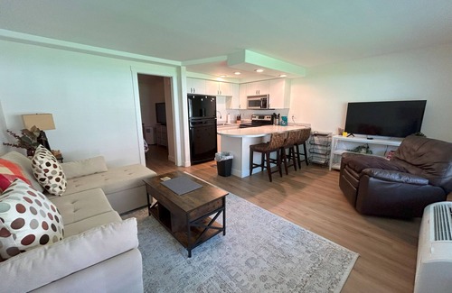 Quincy Condo | #161 Condo near large pool & shuttle to Gorge Amp-book separately