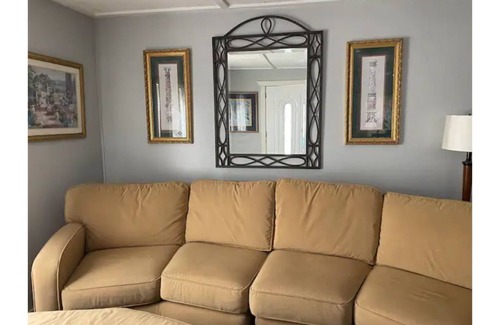 Birmingham House | 1616 quiet Home your home away from home enjoy inn