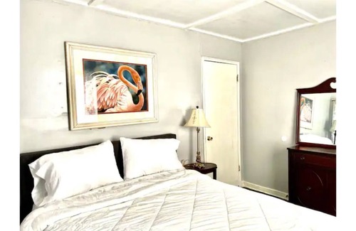 Birmingham House | 1616 quiet Home your home away from home enjoy inn
