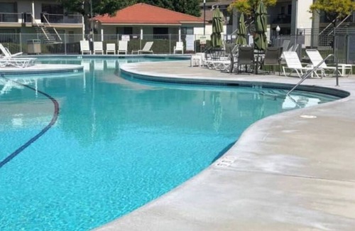 Quincy Condo | #162 Condo near large pool & shuttle to Gorge Amp-book separately