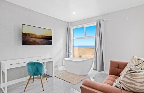 Balboa Peninsula Apartment | 1628 West Oceanfront Oasis - All Units