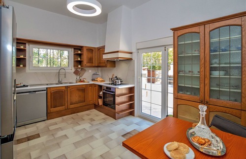 Ierapetra Villa | 163sqm Family villa, 7min walk to the beach, 2.500sqm of garden, sea view