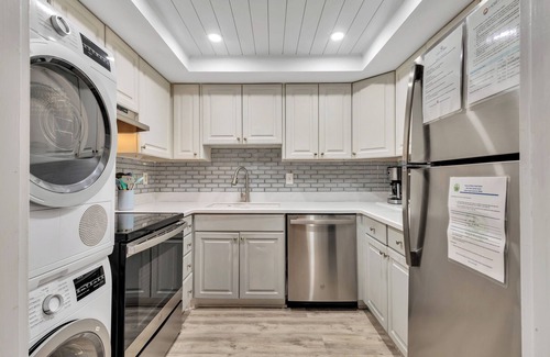 Baynard Oaks Condo | 1659 Bluff Villa @ Sea Pines | Walk to South Beach | Tennis, Pickleball & Golf