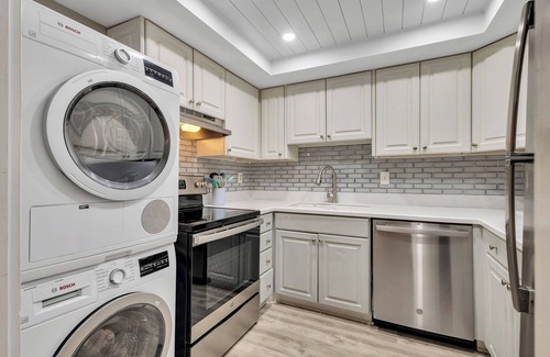 Baynard Oaks Condo | 1659 Bluff Villa @ Sea Pines | Walk to South Beach | Tennis, Pickleball & Golf