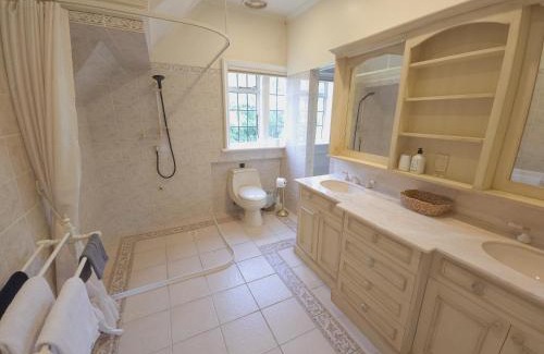 St. Clair Villa | 169 Forbury Road