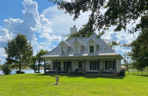 Auburn - Opelika House | 17 miles to Auburn University 4-bedroom 4-bath house with pool