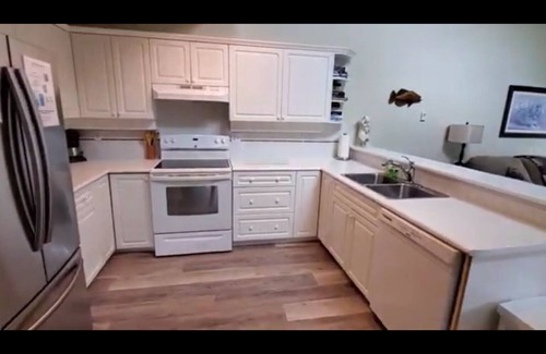 Regional District of Nanaimo Condo | #17 Tanglewood Pl - 2bd 2bth BEACH FRONT 2-level unit - Beach, sun, sand & relax