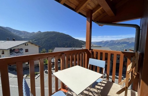 Vallandry Apartment | 170m from ski slopes, 2nd floor, balcony, tv, ski locker, 47m², Peisey-Vallandry