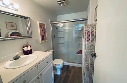 Quincy Condo | #171 Condo near large pool & shuttle to Gorge Amp-book separately