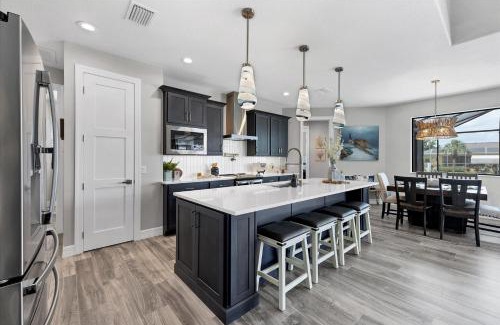 Port Charlotte House | 17163 Horizon
