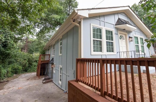 East Point Apartment | 1764 spring Ave APT 3