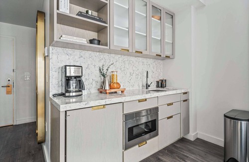 Financial District Apartment | 17John: Classic King Studio Apartment