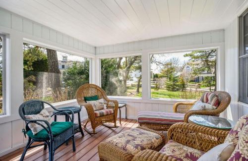 West Harwich House | 18 Beach Road West Harwich Beach Plum Cottage