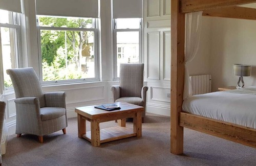 Newington House | 18 Craigmillar Park Guest House