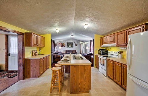 Dornsife House | 180-Acre Farm: 'The Lodge' in Klingerstown!