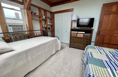 Nahant House | 180 Degree Panoramic Views! Holiday near BOS and Salem