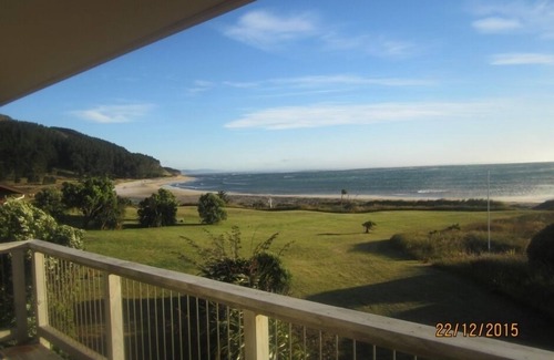 Mataikona House | 180 degrees ocean view, right on the beach.