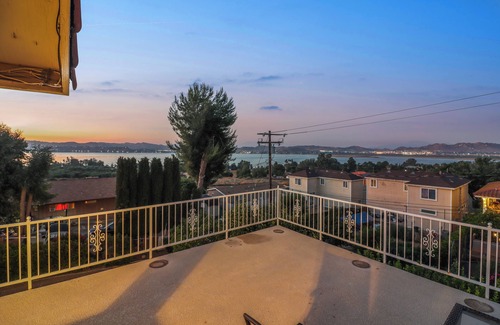 Lakeland Village House | 180° Lakeview 5B/3B Gameroom, Boat/RV Parking FastWifi, Beautiful Views, Family