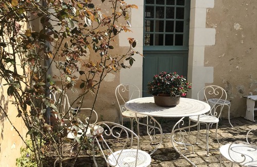 Saint-Germain-d'Arce Cottage | 180 m2 cottage two hours from Paris