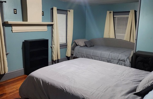 Trumansburg House | 1800's Rustic Farmhouse close to wineries, and National Forest. Pet-Friendly!