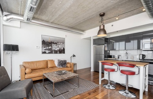 Exchange District Condo | (1801)Downtown Glasshouse+ 1 Bedroom Remarkable Suite+Fast WiFi(311)
