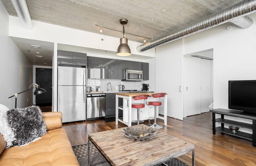 Exchange District Condo | (1801)Downtown Glasshouse+ 1 Bedroom Remarkable Suite+Fast WiFi(311)