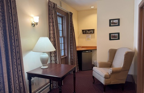 Cooperstown House | 1819 House - Unique Group Friendly 6 bdrm/6 bath Close to Cooperstown Dreams Pk