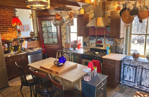 Mechanicsburg House | 1830s Estate in Historic Downtown Mechanicsburg