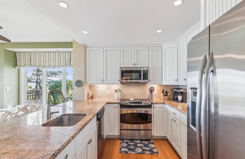 South Beach Villa | 1831 Beachside Tennis ~ Wrap Around Balcony Overlooking Calibogue Sound