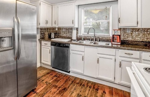 Hammondsport House | 1835 House, Lower-Located in the Village of Hammondsport