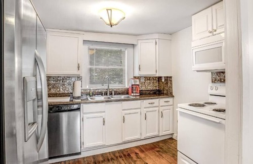 Hammondsport House | 1835 House, Lower-Located in the Village of Hammondsport