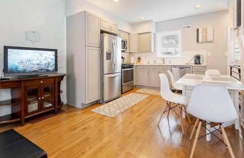 Graduate Hospital Apartment | 1838 Webster in Philadelphia