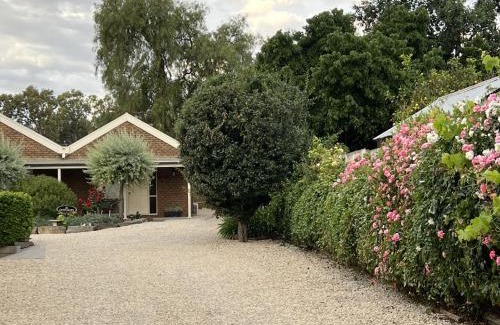 Willunga Bed & Breakfast | 1839 Cottages