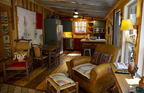 Mentone Cabin | 1880's Log Cabin Luxe + 21st c. Comfort = Mentone's Coolest Cabin