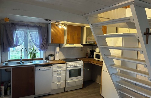 Torso Cottage | 18th century cottage with private beach on Torsö. 40 min from Skara Sommarland!