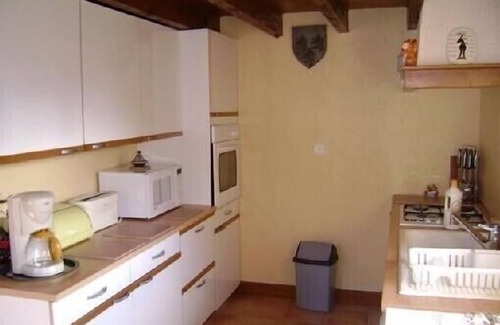 Chateau-l'Eveque House | 18th century farmhouse, fully renovated, quiet, well equipped.