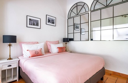Sarrians Other | 18th century Provencal country house