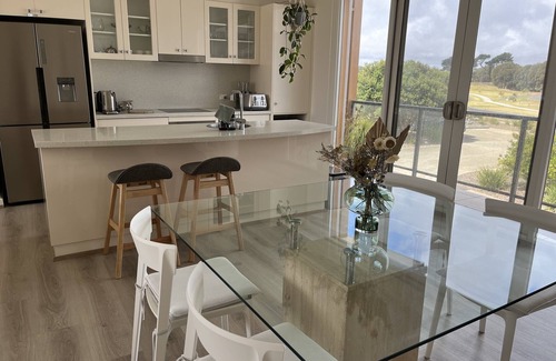 Connewarre House | “18th Retreat” at 13th Beach Golf Course (Barwon Heads)
