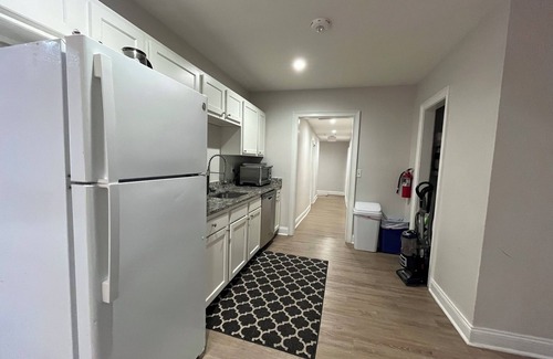 North Charleston Apartment | 19 Bedroom 26 Beds 13 Bath - Sleeps 50 - 5 min fr Coliseum - 10 min fr Airport