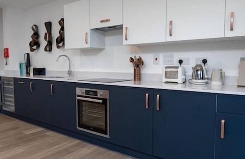 Walton-on-Thames Apartment | 19 Humboldt Court -2 bedroom apartment
