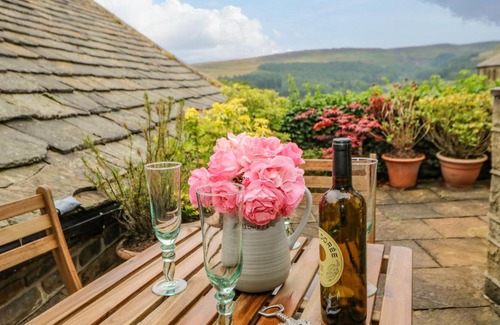 Holmfirth House | 19 The Village